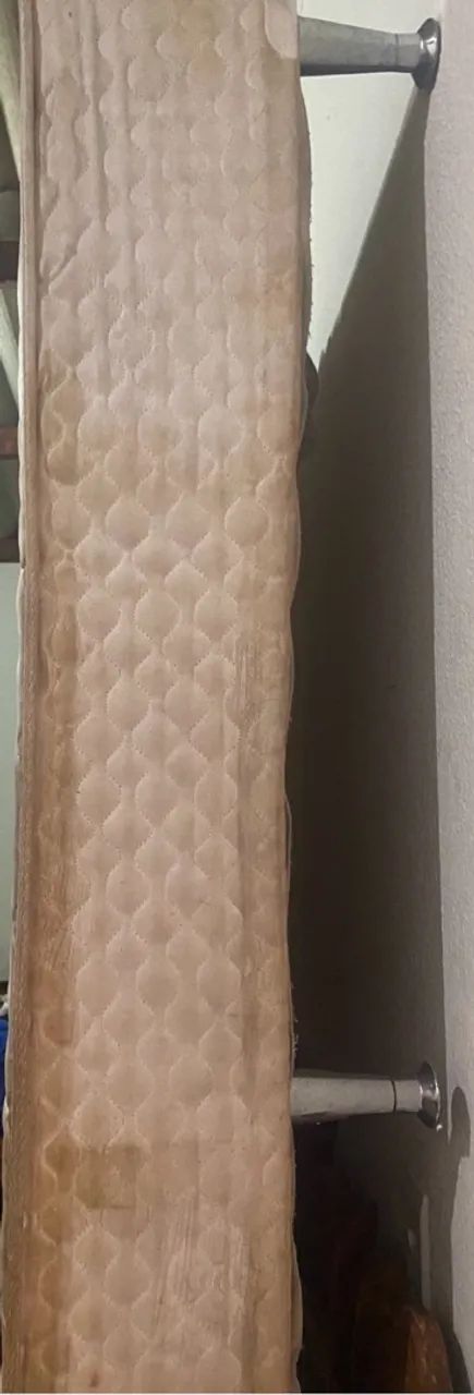 Cama Box ortobom usada 