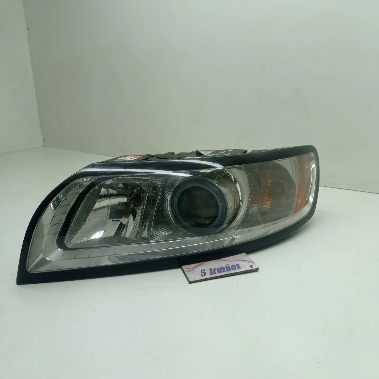 Farol Esquerdo Volvo V50 2008 2.5 Esquerdo