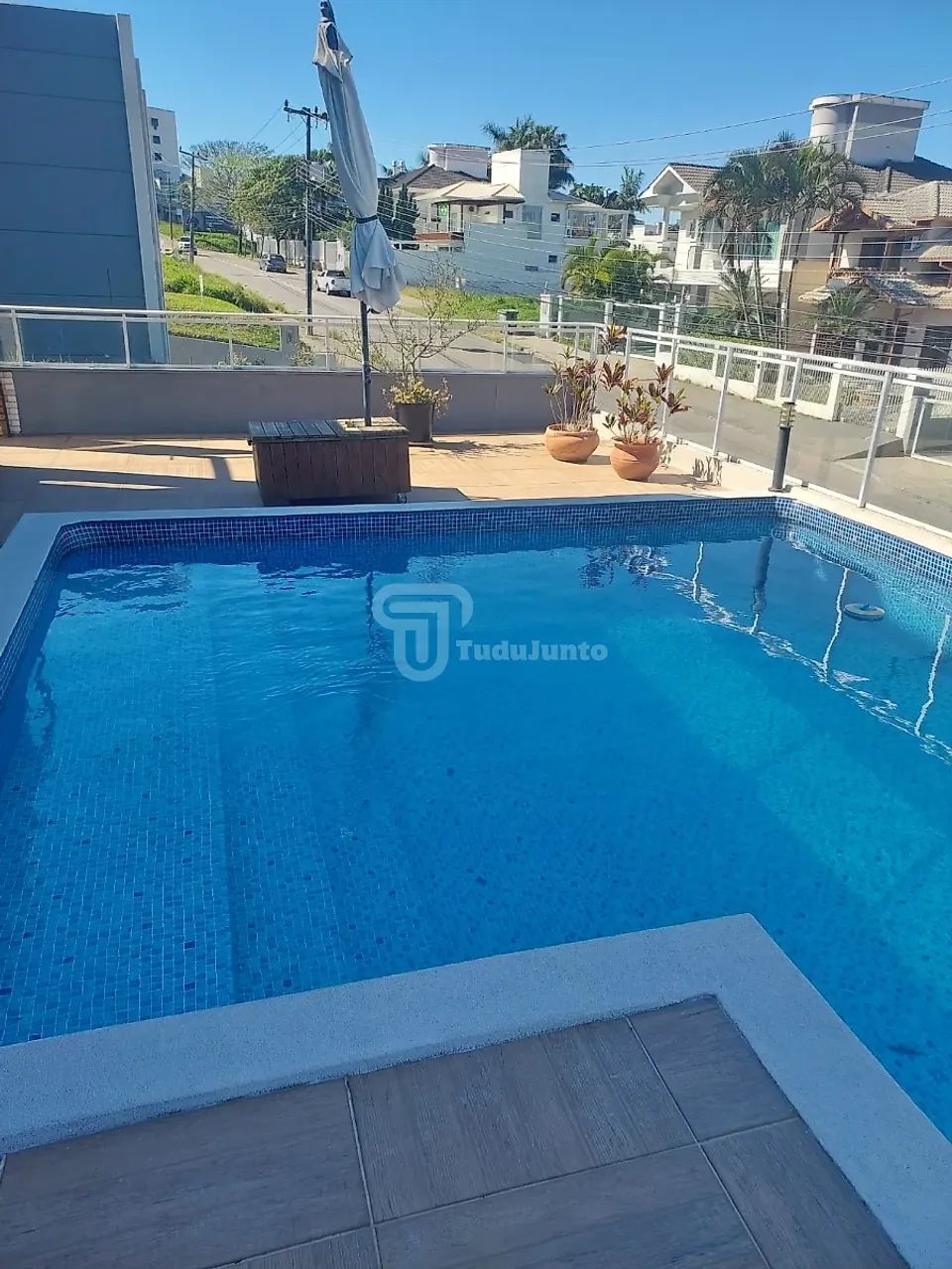 Casa 4 Quartos com Piscina - Pedra Branca