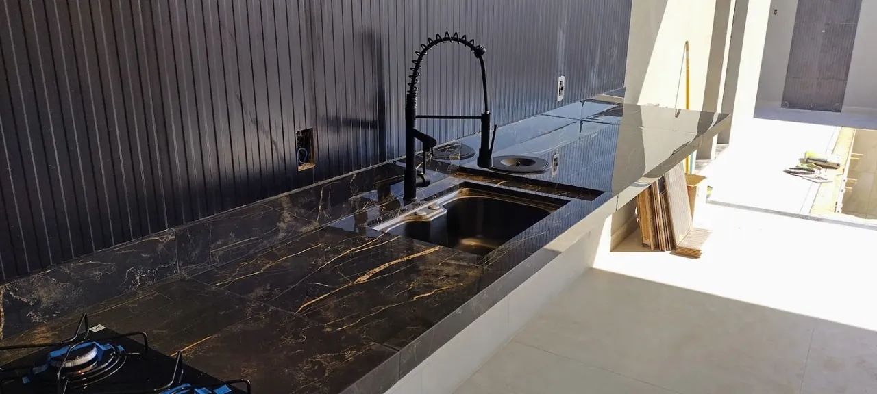 TRANSFORME SEU AMBIENTE COM PORCELANATO DE ALTO PADRÃO!