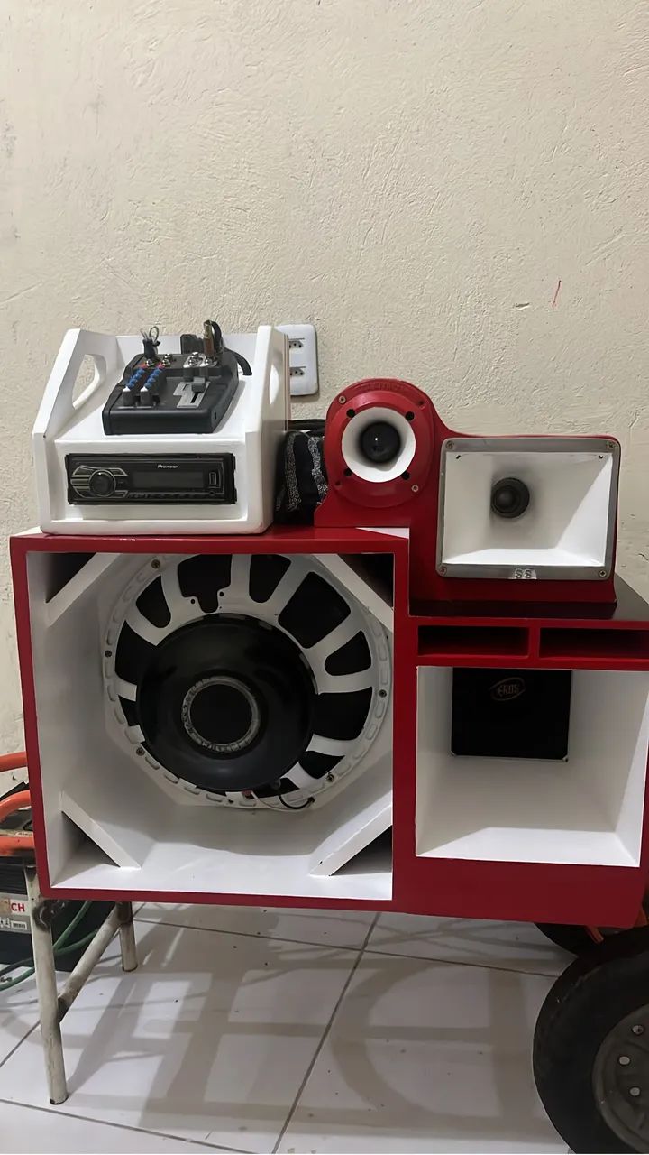 Caixa de som tril tocando fort - Equipamentos e Acessórios de Som