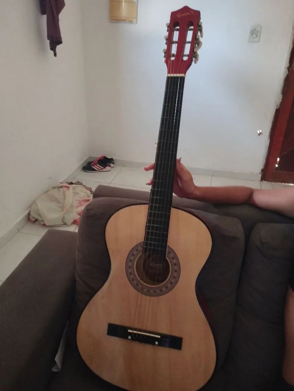 Violão quuens ótimo estado  - Foto 2