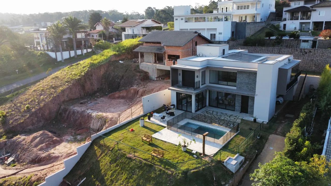 CASA NOVA COM VISTA PRA SERRA DO JAPI