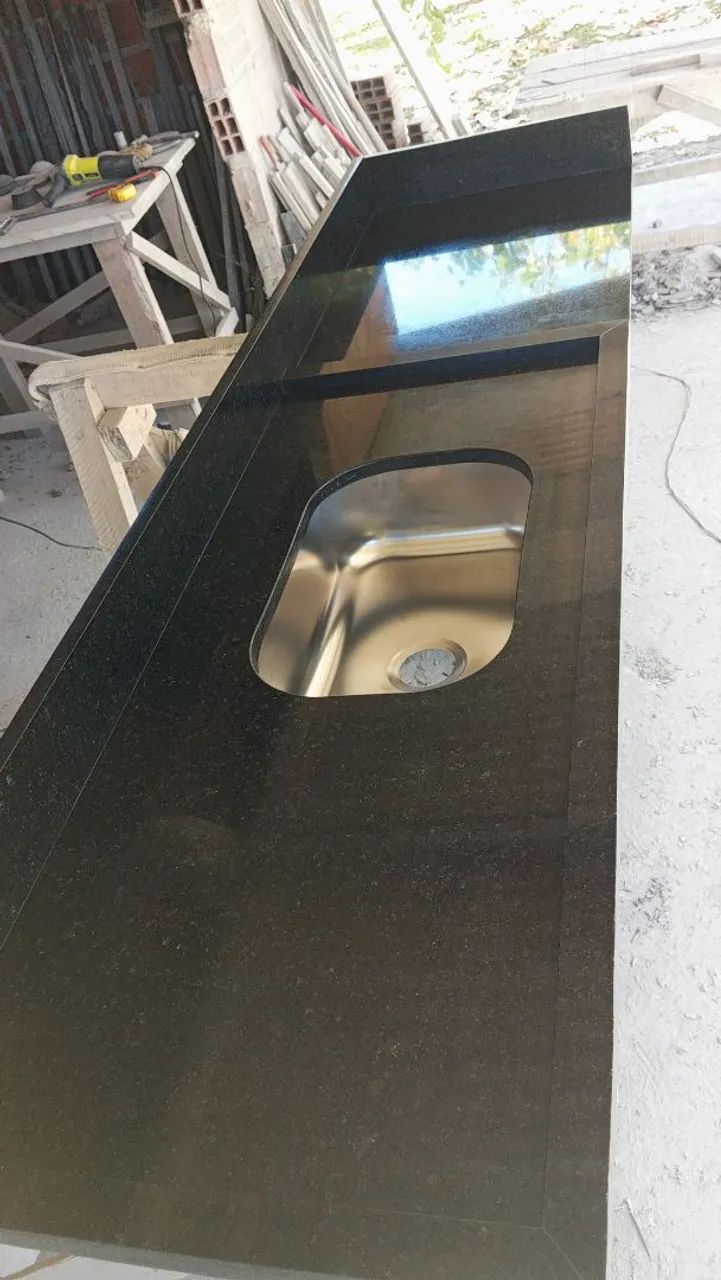 Uma pia de 190 por 55 no preto são grabiel valor avista 1.000 reais  - Foto 2