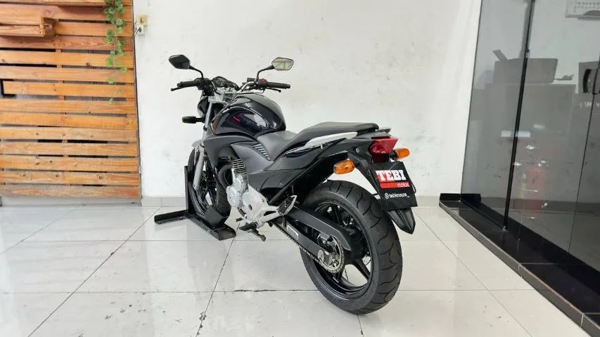 HONDA CB 300R 2012 AZUL COM 79.000 KM  - Foto 4