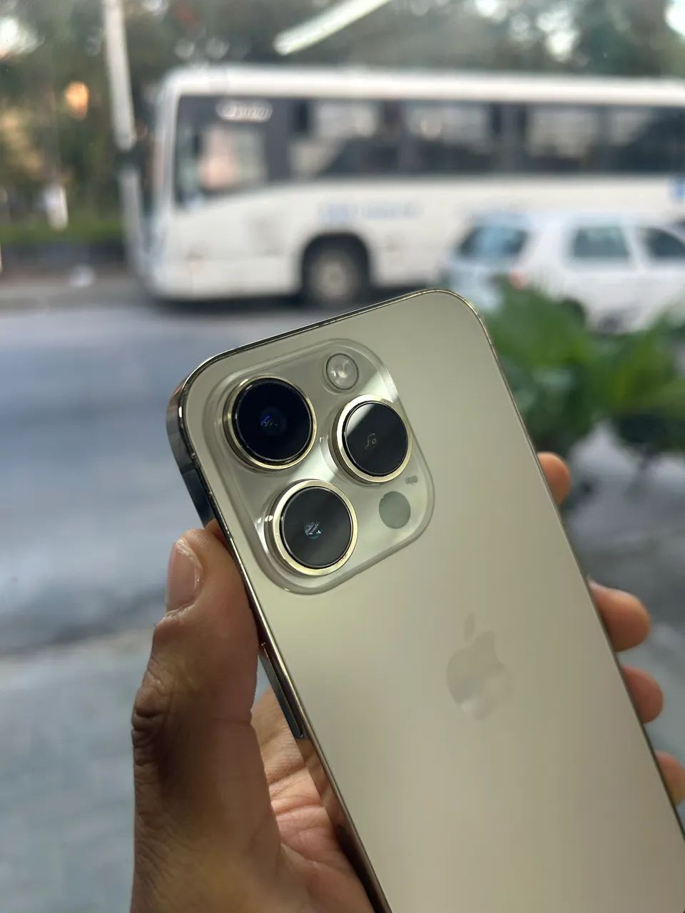 iPhone 14 PRO - dourado - Foto 3