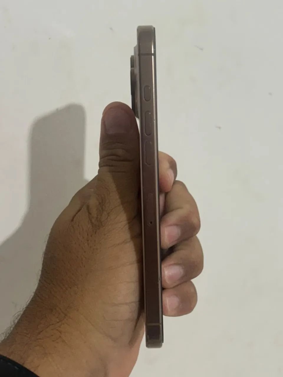 iPhone 16 pro Max 1TB bateria 94% - Foto 2