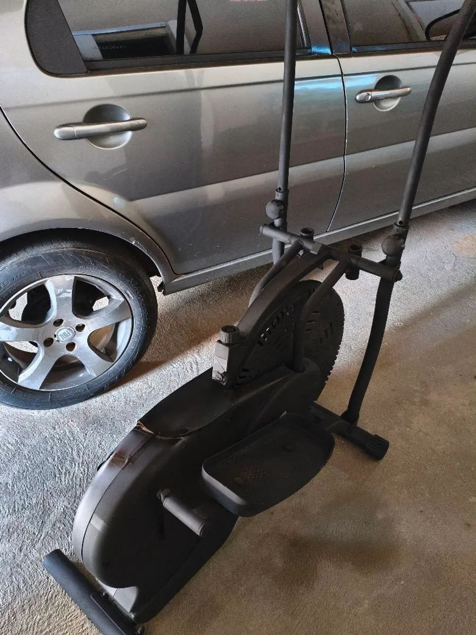 Vendo bicicleta Ergométrica profissional eliptica  - Foto 3