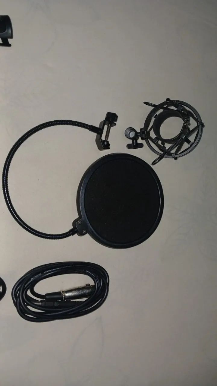 Kit Microfone + 2 Cabos + Pop Filter + Aranha - Foto 3