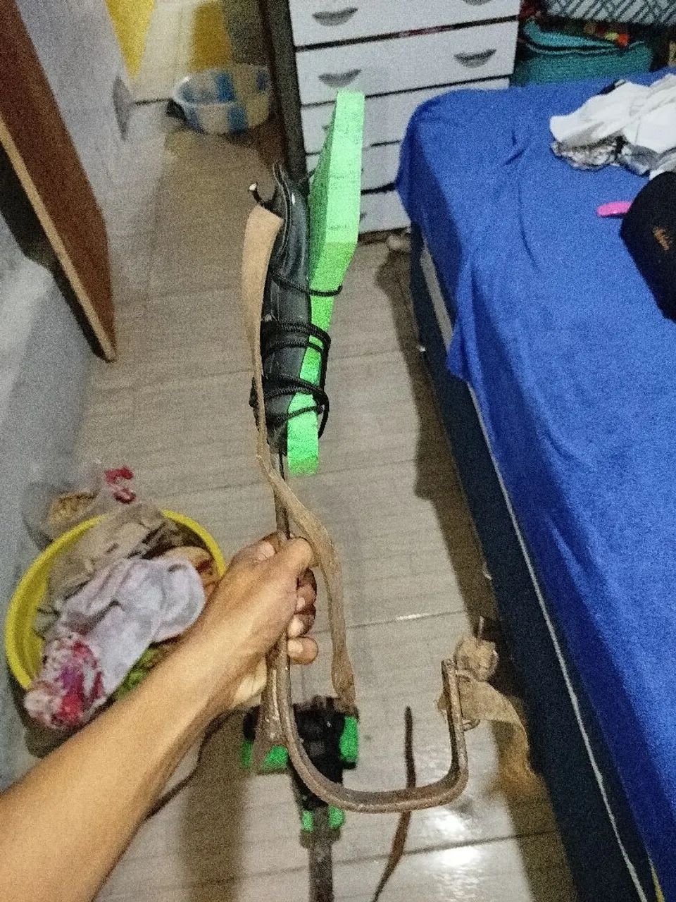 Espora de ferro para escalada em árvore - Foto 2