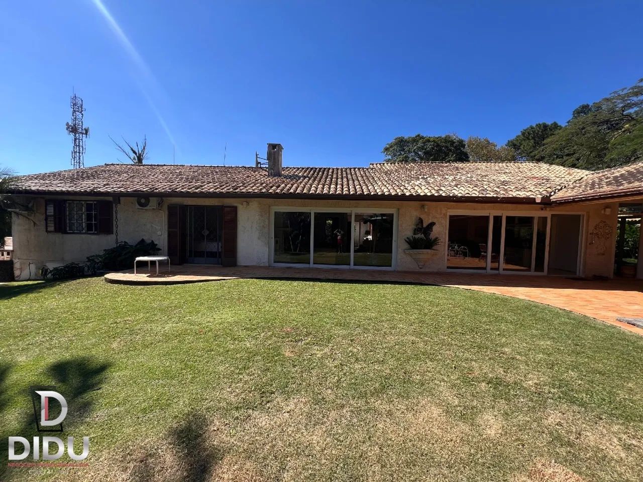 Casa para venda em Interlagos com 5 quartos, sendo 3 suítes, 370m² - Foto 4