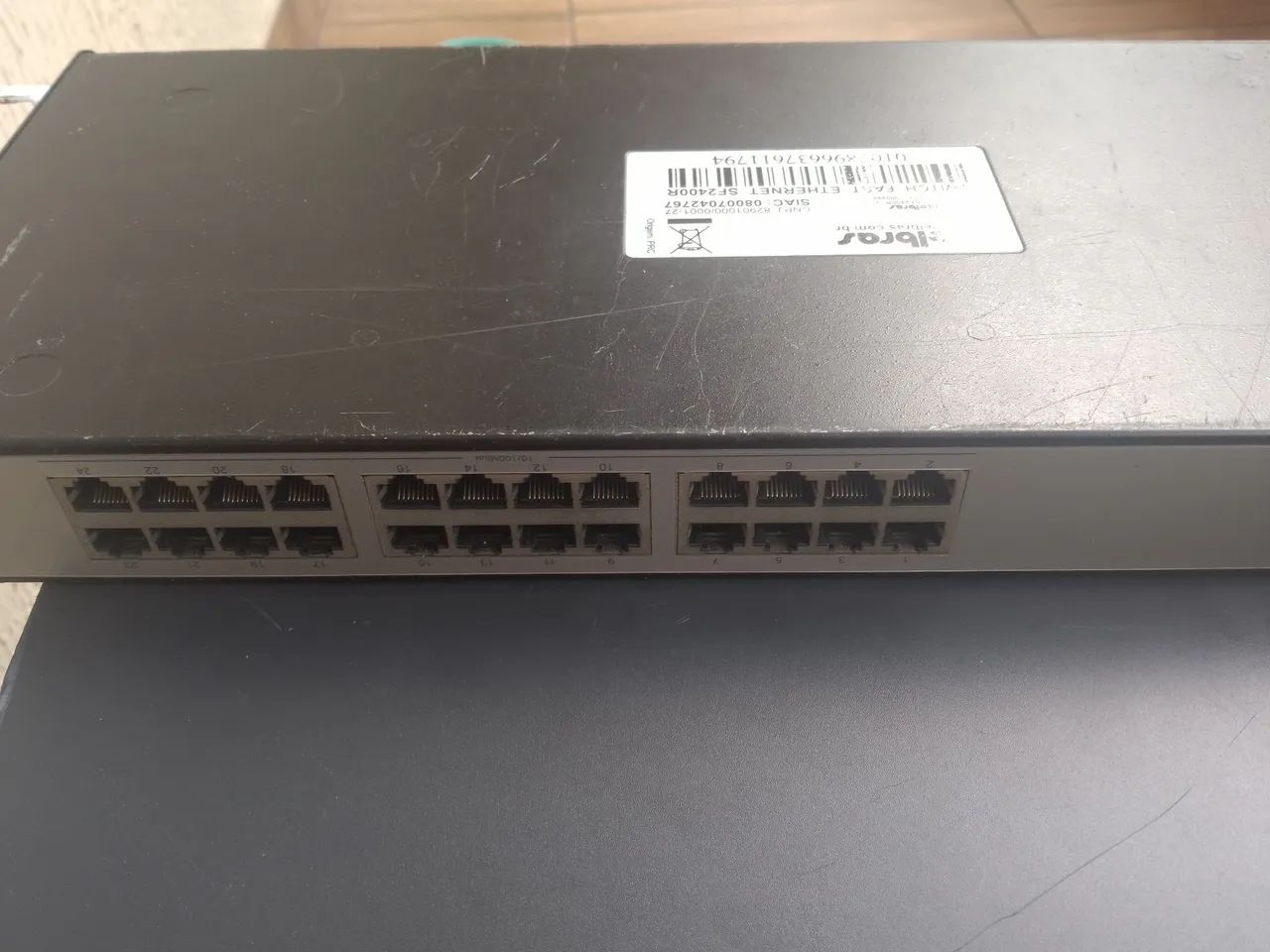 Switch fast ethernet sfb2400r