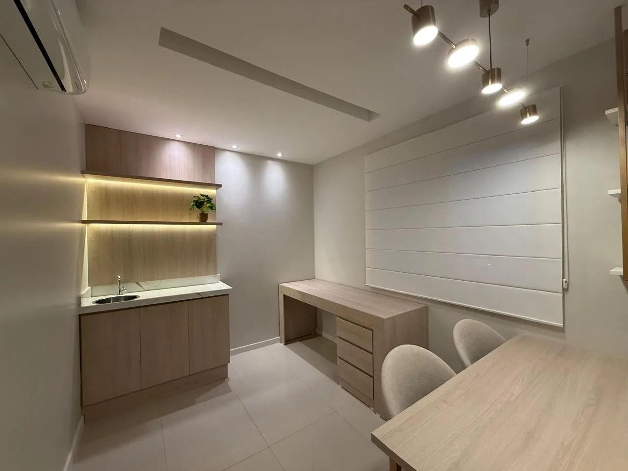 Subloco sala de 25 m² no Ed. Evolution - bairro Umarizal