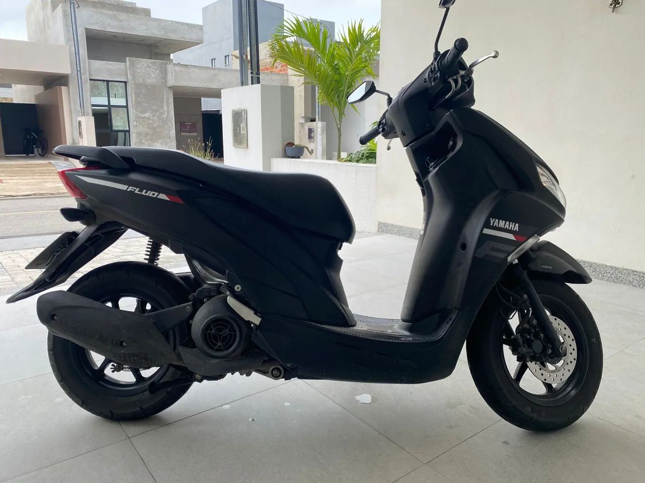 Vendo fluo estado nova , apenas 4000 km - Foto 4