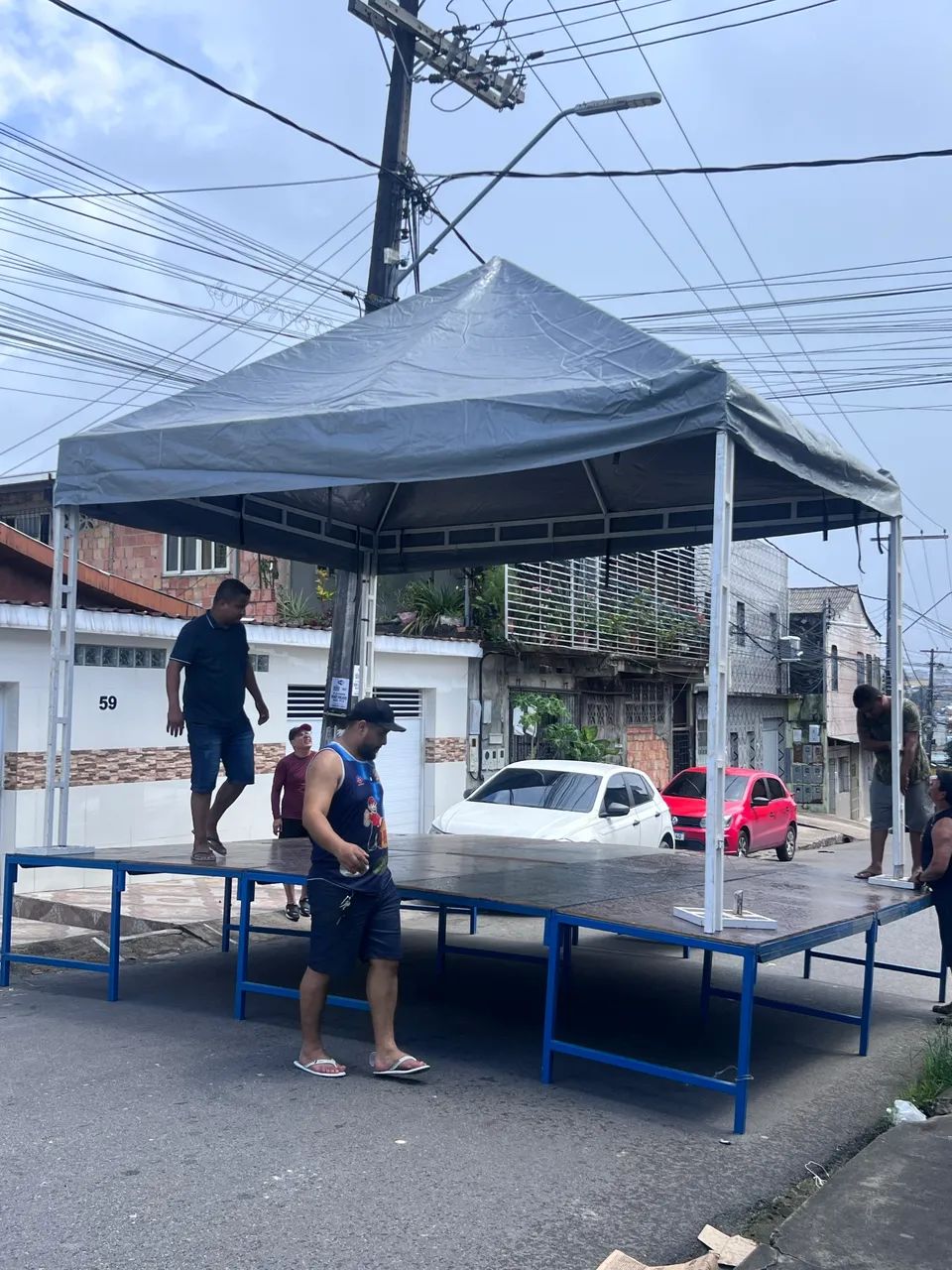 Vendo palco com tenda medindo 5x4 - Foto 3