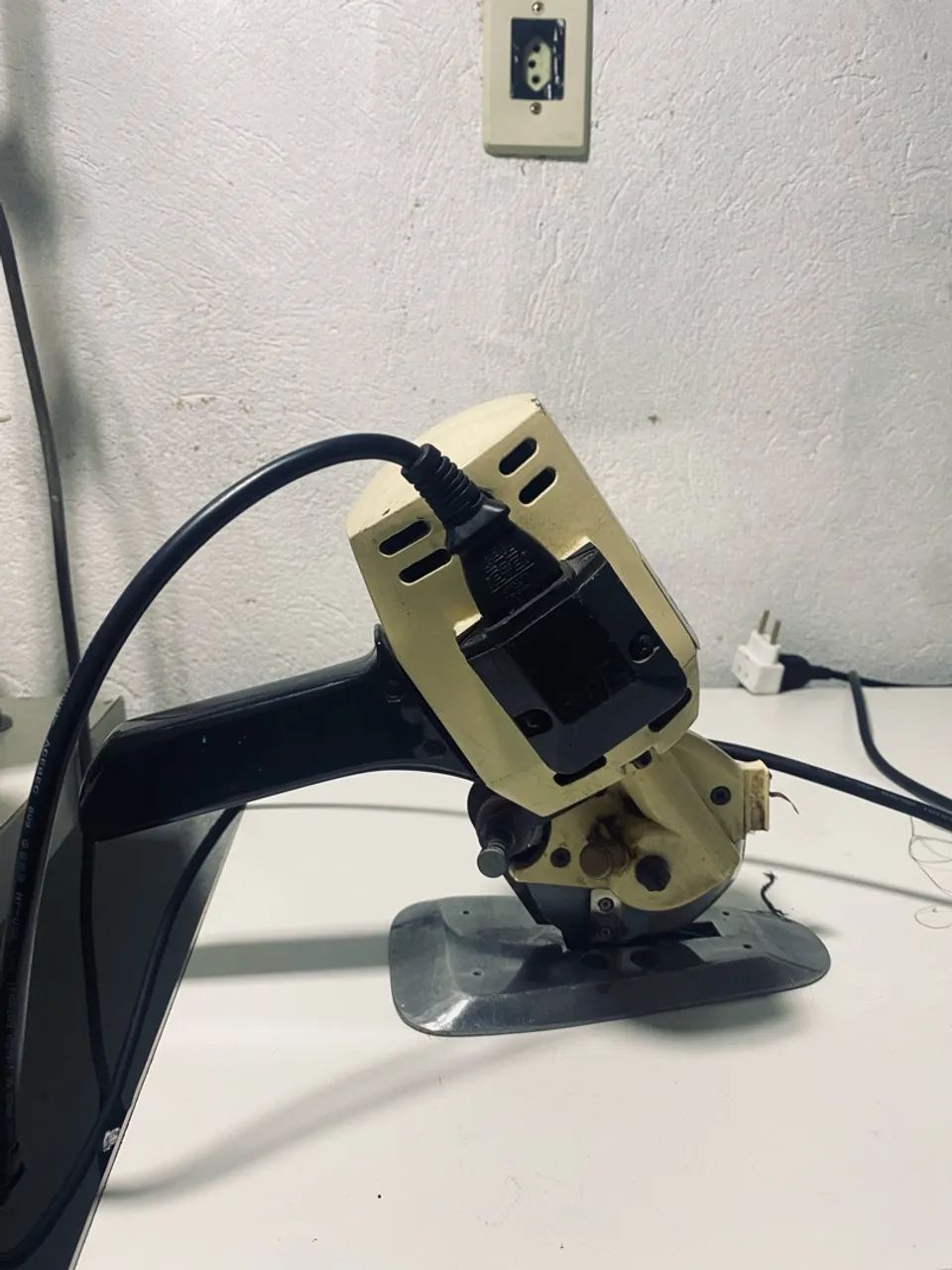 Máquina para cortar tecidos  - Foto 2