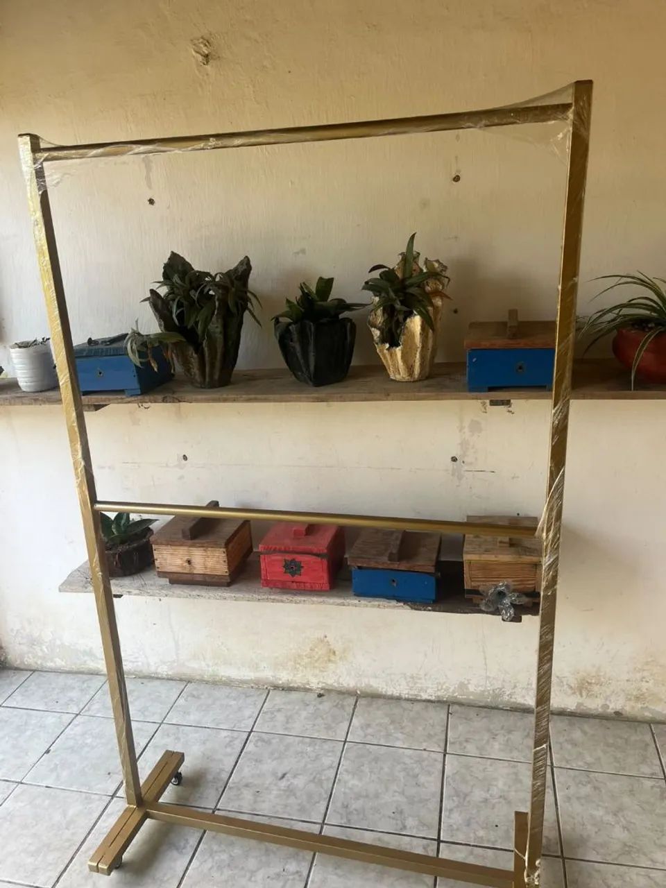 Araras de roupas  - Foto 3