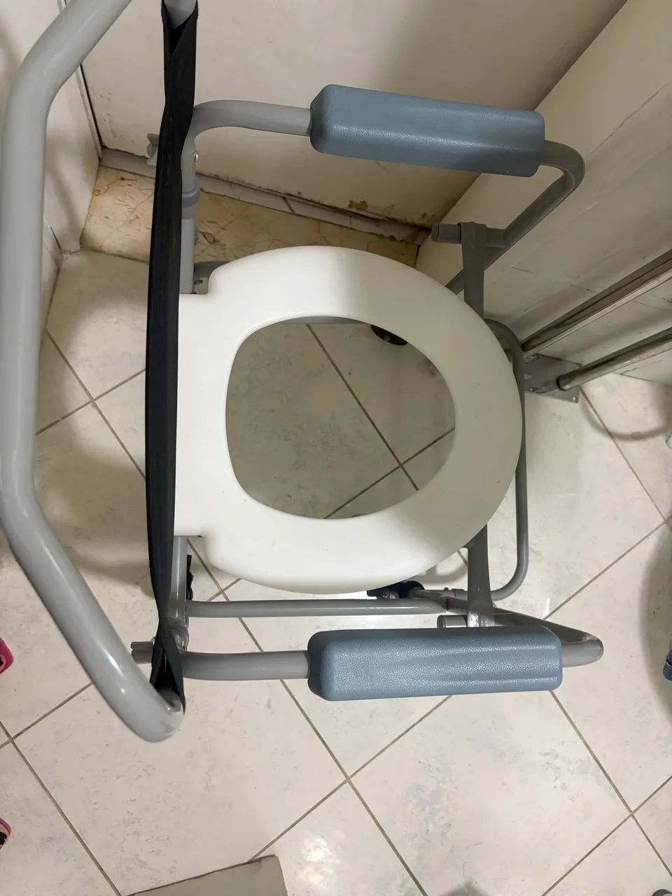 Cadeira de rodas para banho  - Foto 2