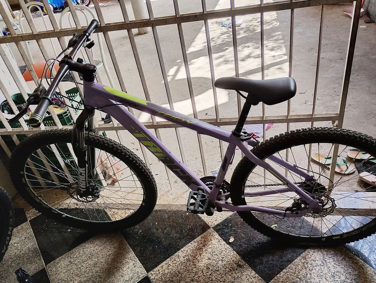 Vendo bicicleta semi nova aro 29 - Foto 3