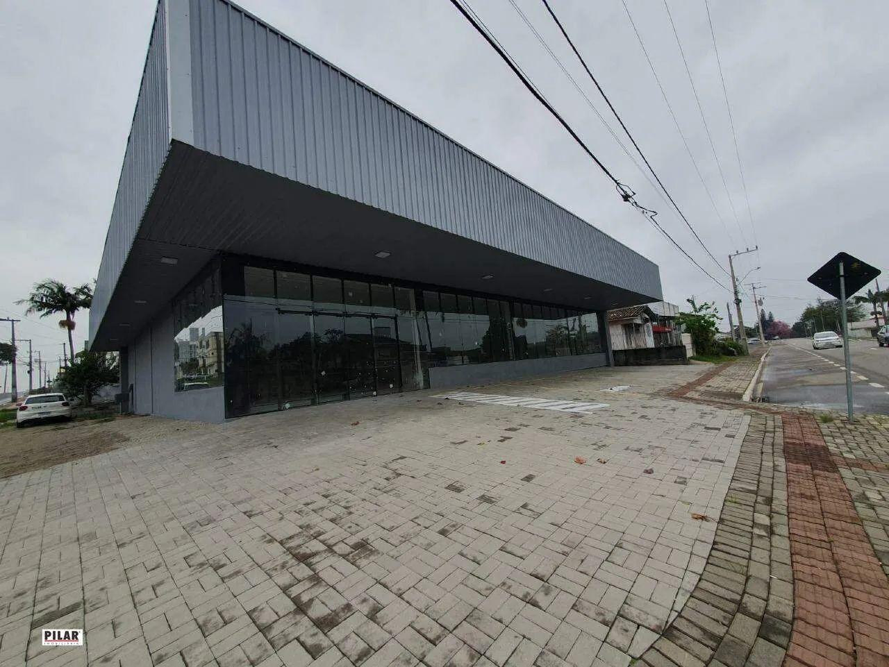 Pavilhão com 590m² para locação no bairro São Luiz - Foto 3