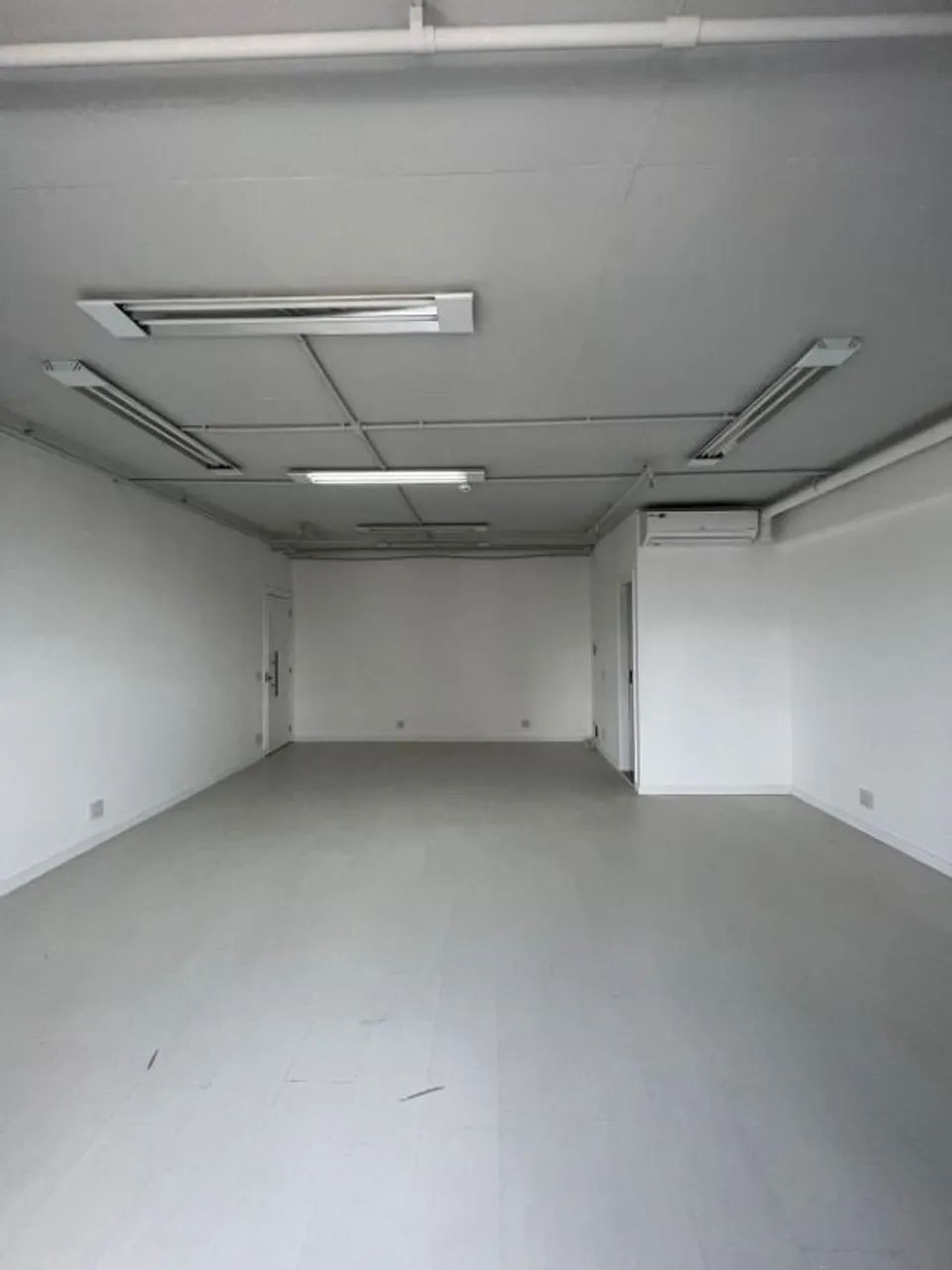 Sala a venda ou locaçao de 49m Alphagree Business Tower