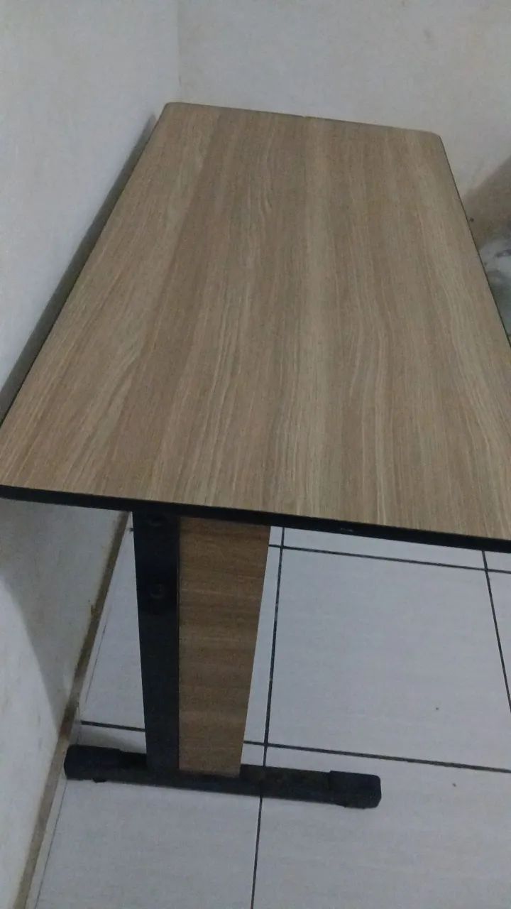 Mesa c/2 gavetas semi nova - Foto 2