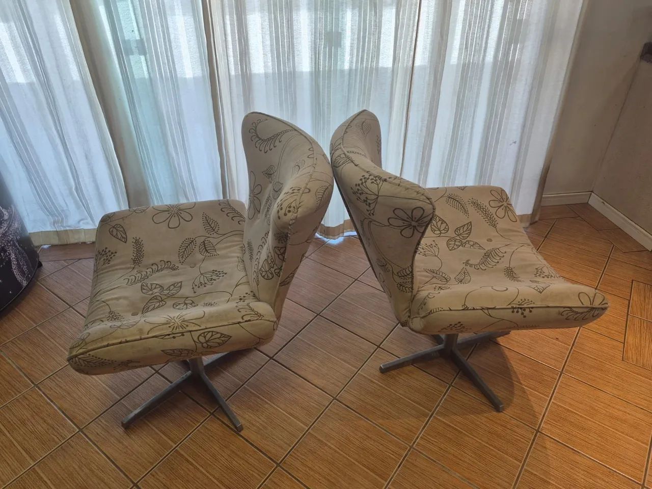 Vendo 2 poltronas usadas - Foto 5