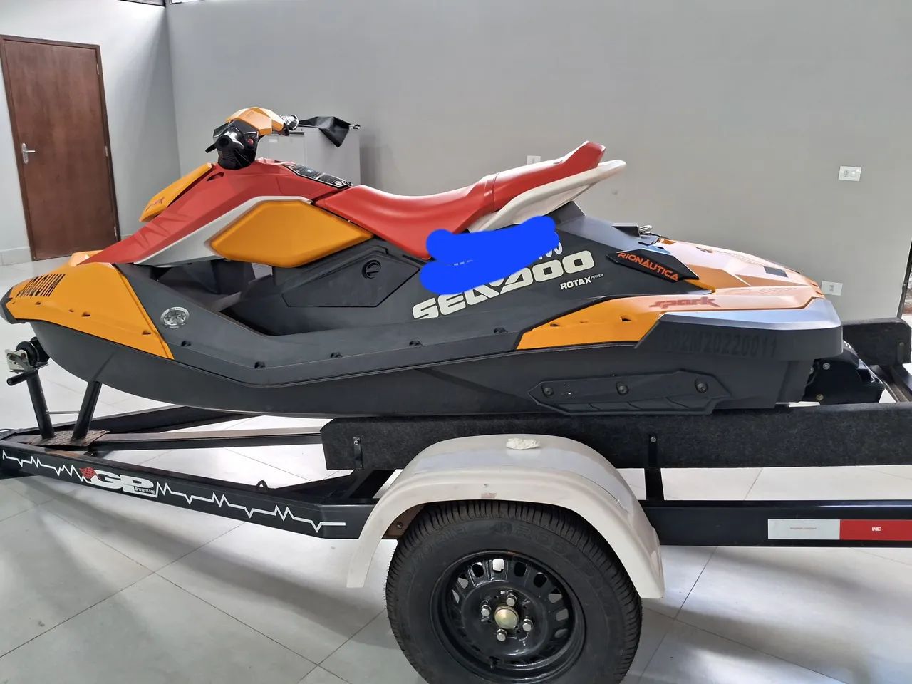 Jet-ski spark ano 22