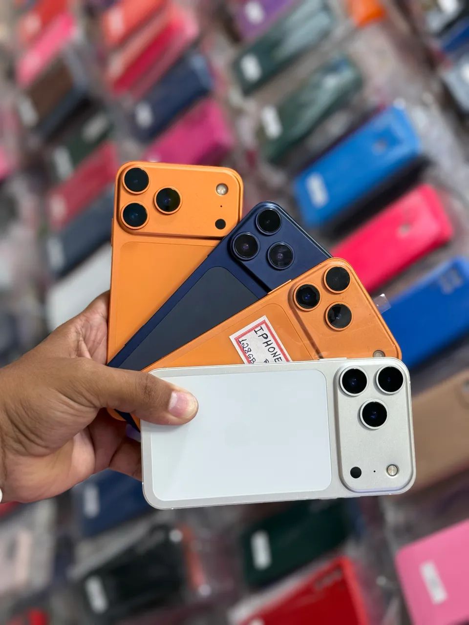 iPhone XR na carcaça 17Pro ZERO - Celulares e Smartphones