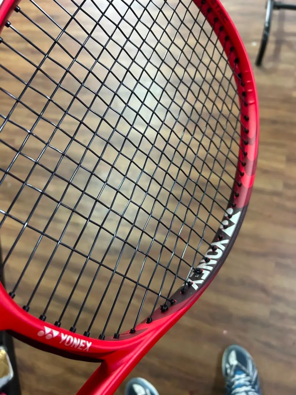 Yonex Vcore 98 305gr Redflame  - Foto 2