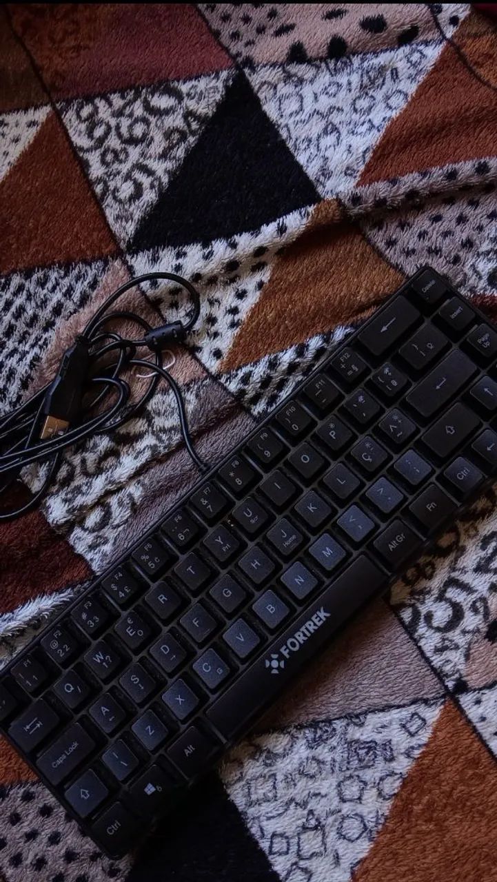 Teclado gamer mecânico