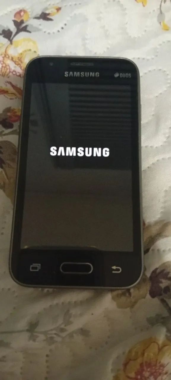 Samsung Galaxy J1 - Foto 3