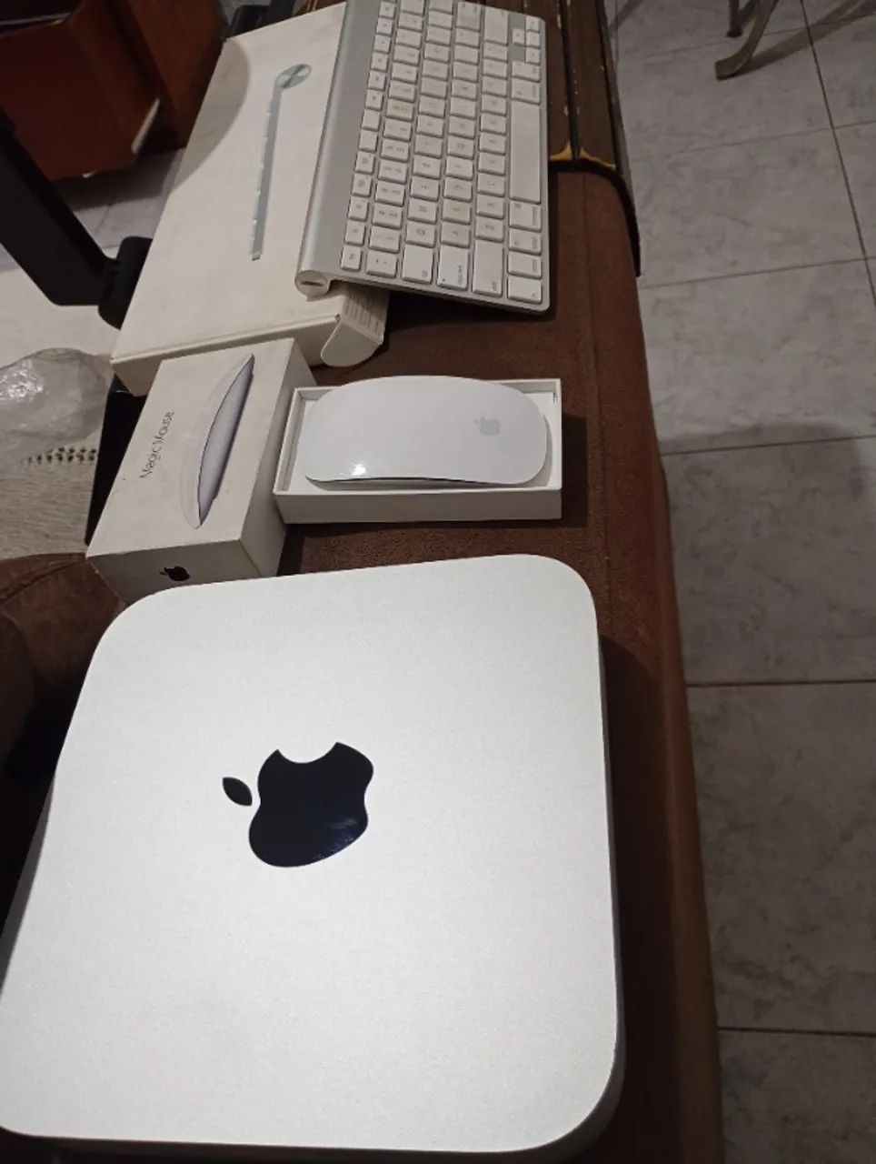 Computador Mac Mini + Magic mouse e teclado bluetooth