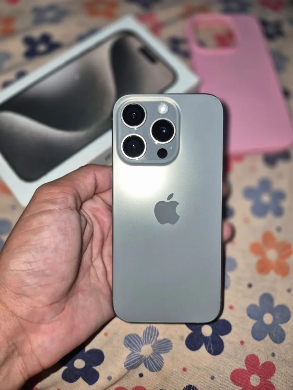 IPHONE 15 PRO com NF E CAIXA