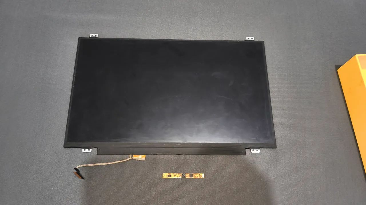 Display notebook cq27