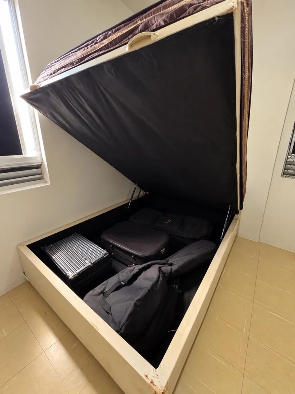 Cama de casal com baú + 2 capas colchão - Foto 4