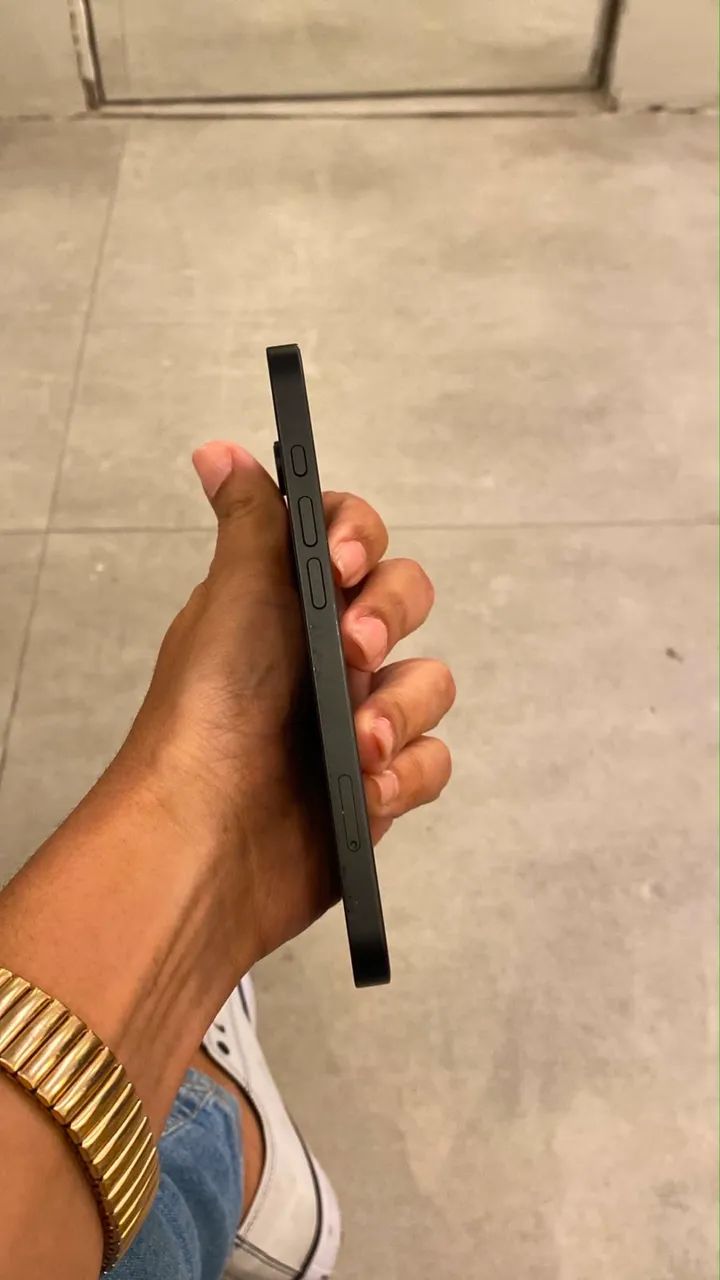 iPhone 16e - 8 meses de uso - Foto 4