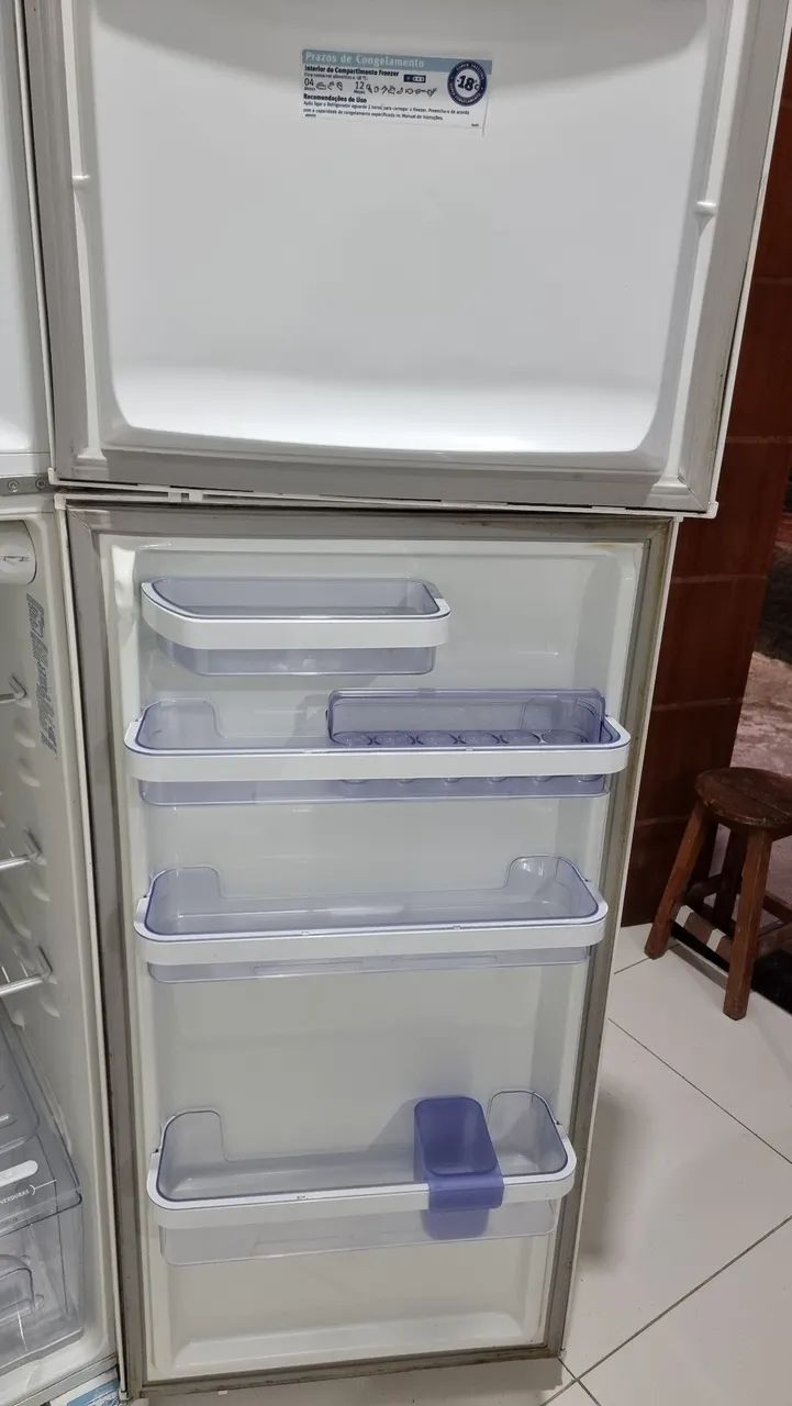Geladeira 365 LITROS Eletrolux  - Foto 4