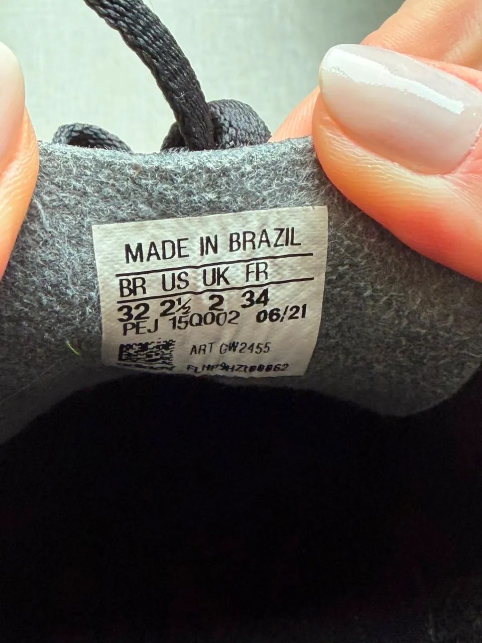 352 439 やま Chuteira Adidas - n. 32 BR - sem uso - Calçados Esportivos