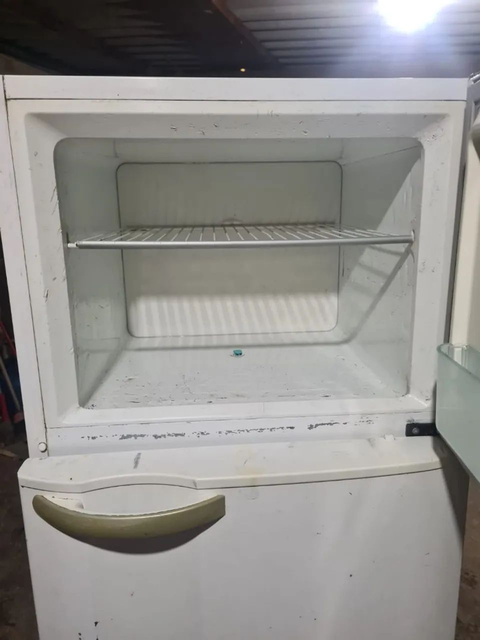 Geladeira funcionando 
