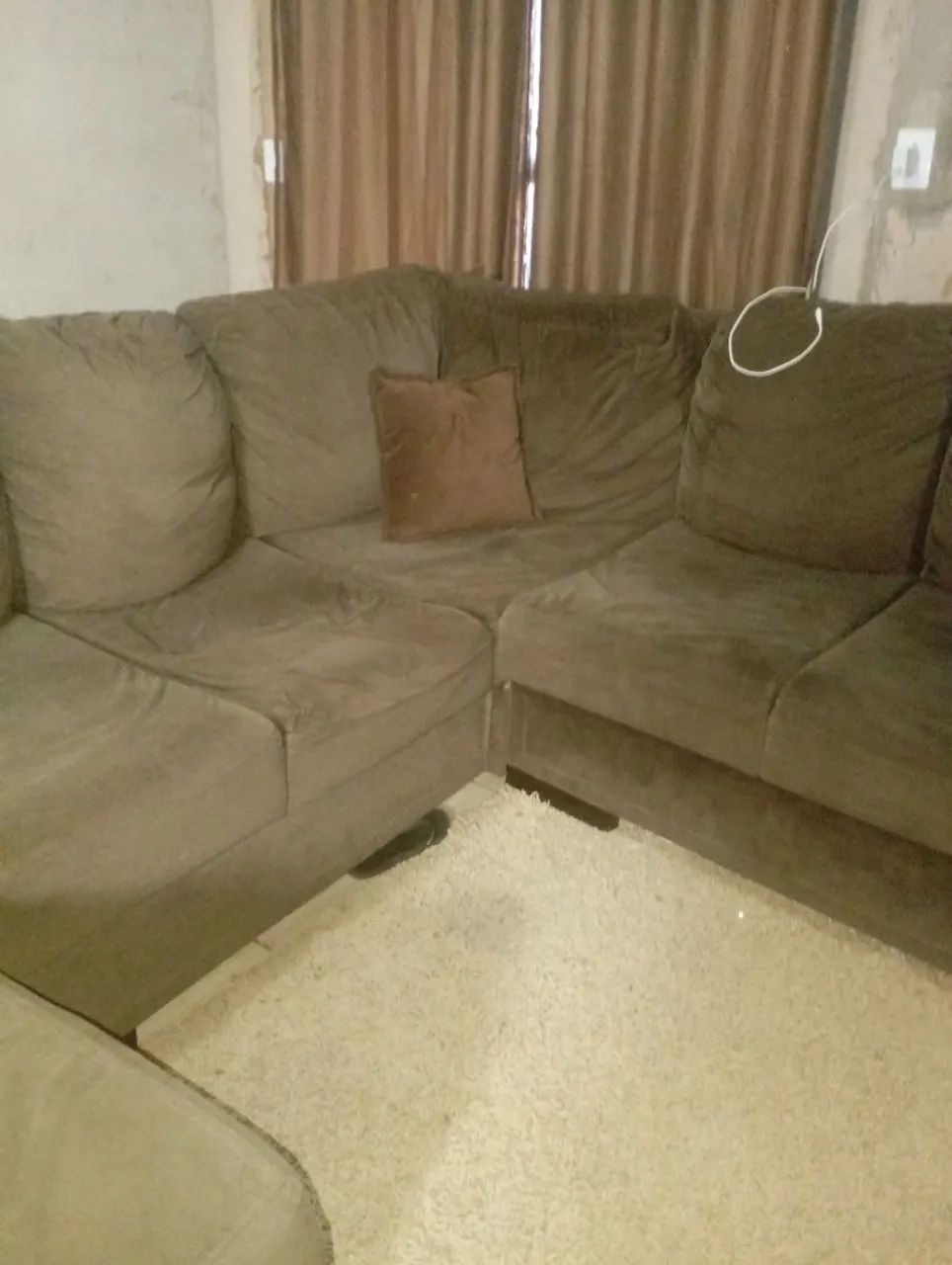 Vendo sofá 6 lugares em bom estado 
