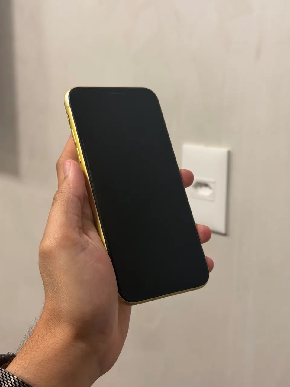 iPhone 11 128gb Amarelo Garantia 6 meses - Celulares e Smartphones