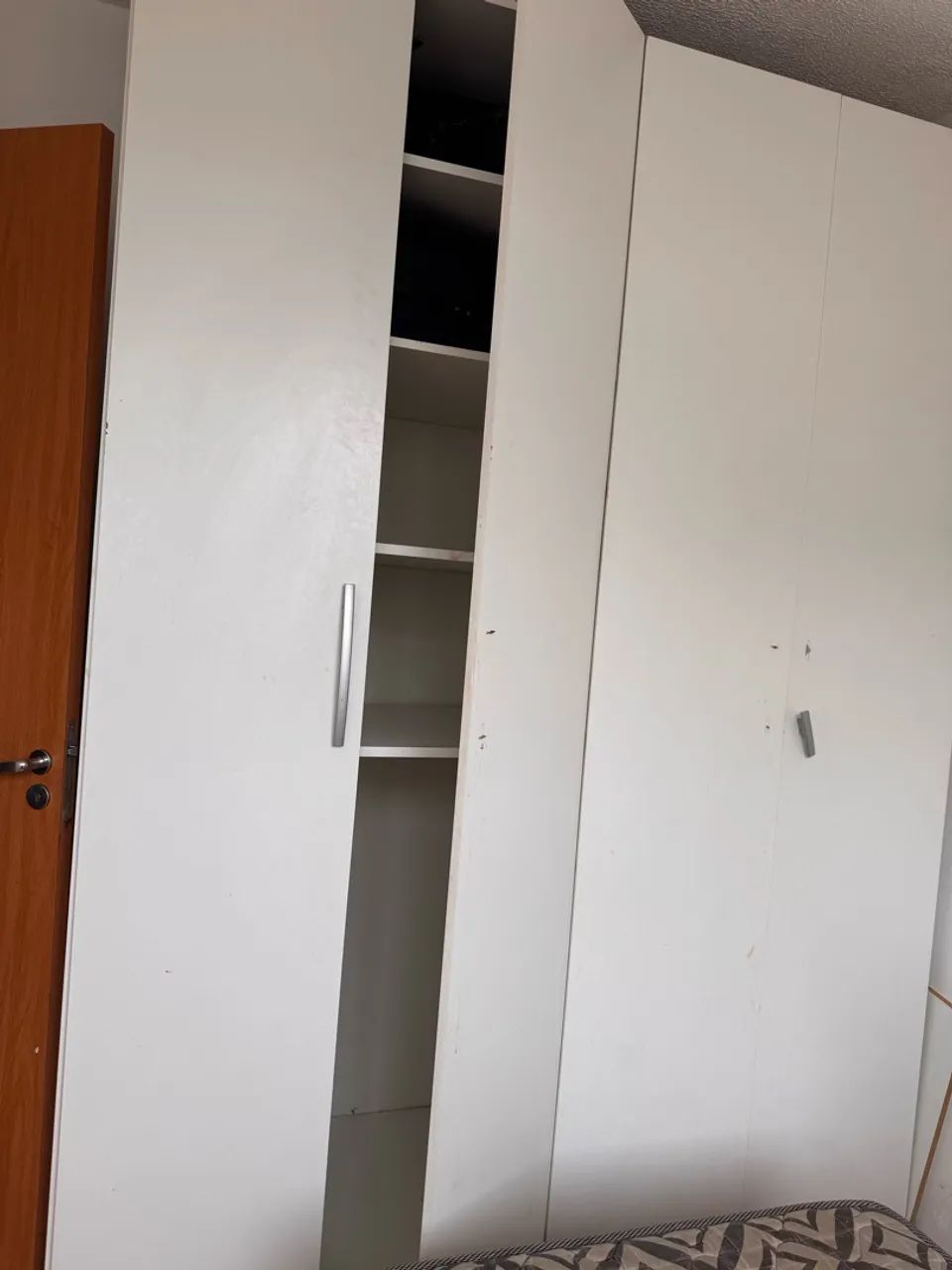 Vendo cama e guarda roupa 