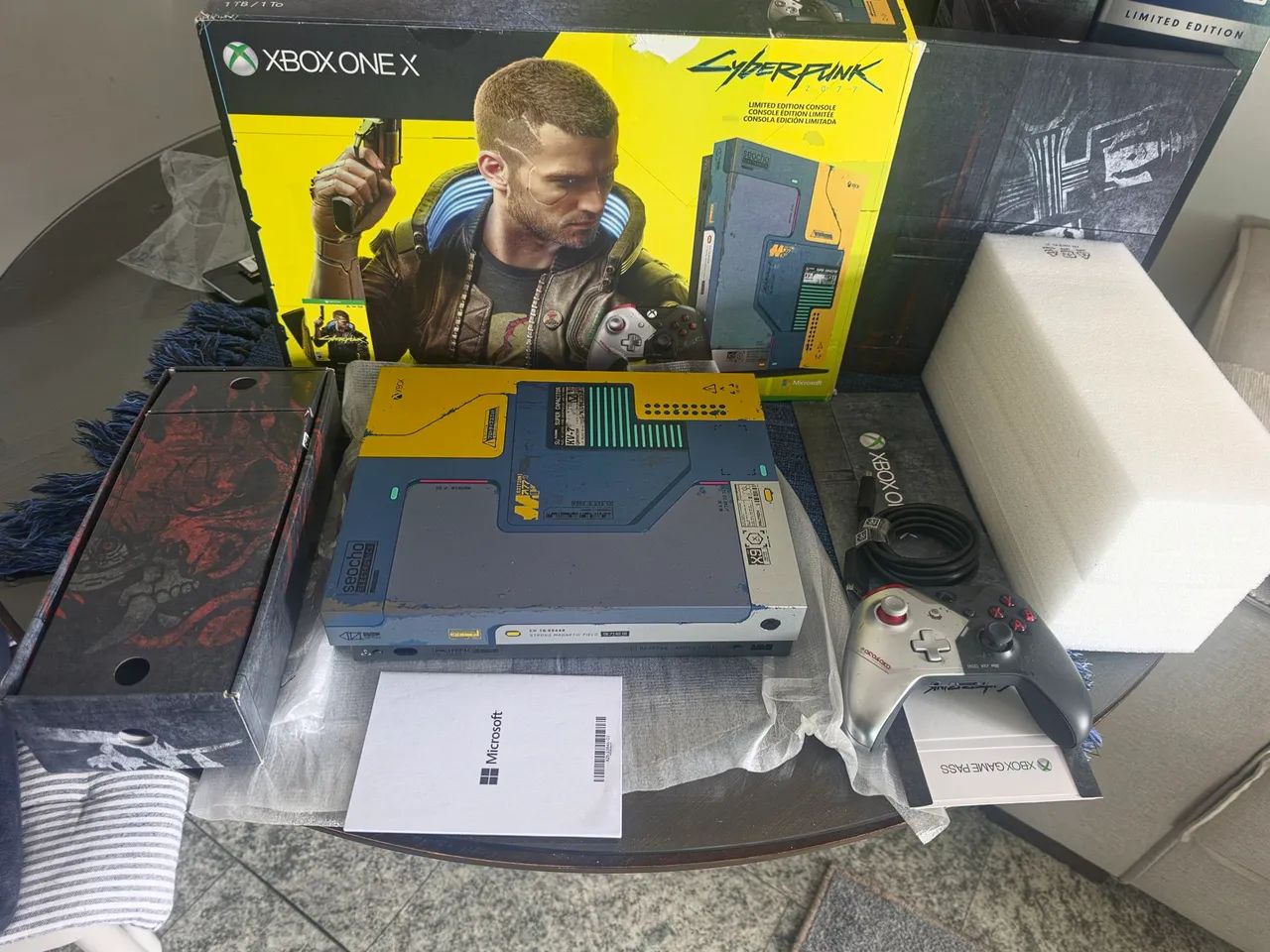 Xbox one x cyberpunk 2077 Limited edition  - Foto 4