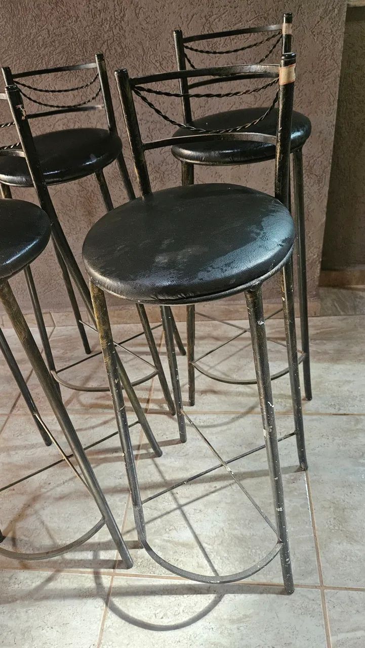 Jogo de banquetas - Foto 3