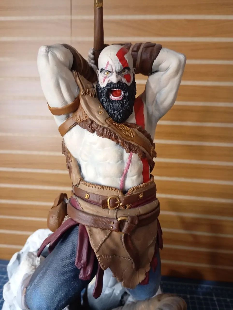 Kratos estatua 3d 45 cm +- - Foto 4