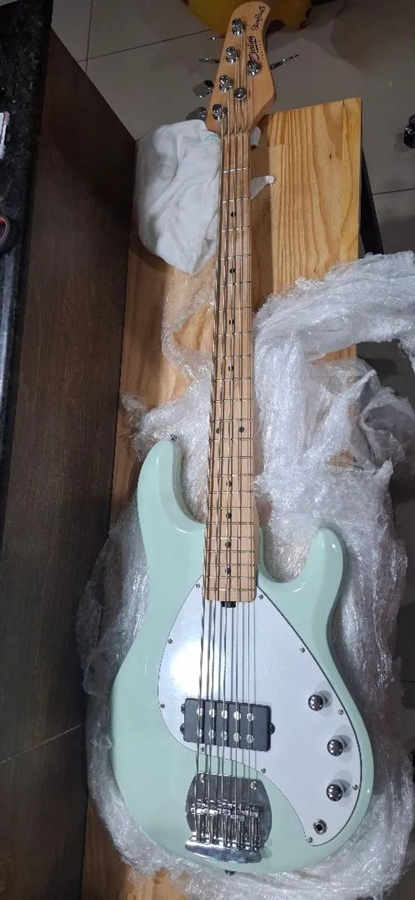 Baixo Sterling StingRay5  - Foto 3