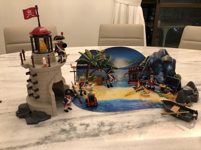 Vendo Farol + Ilha do Tesouro da Playmobil - Foto 3