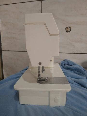 Máquina de costura singer facilita - Foto 4
