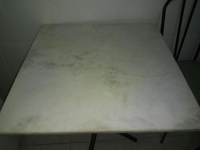 Mesa de marmory com 4 cadeiras